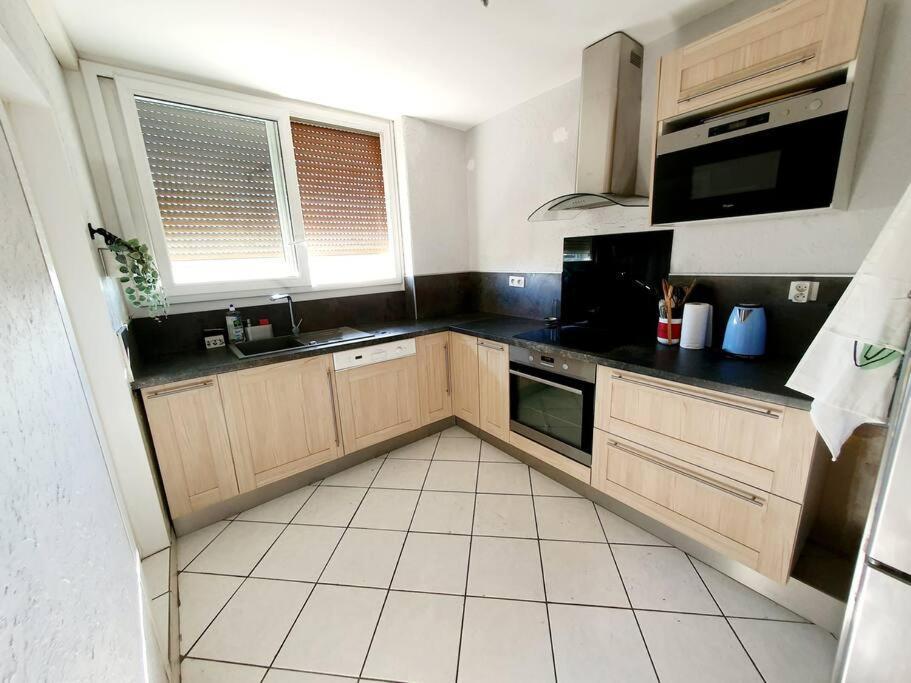Appartement Avec 3 Chambres 80M2 Plein Sud Marignane Exterior photo
